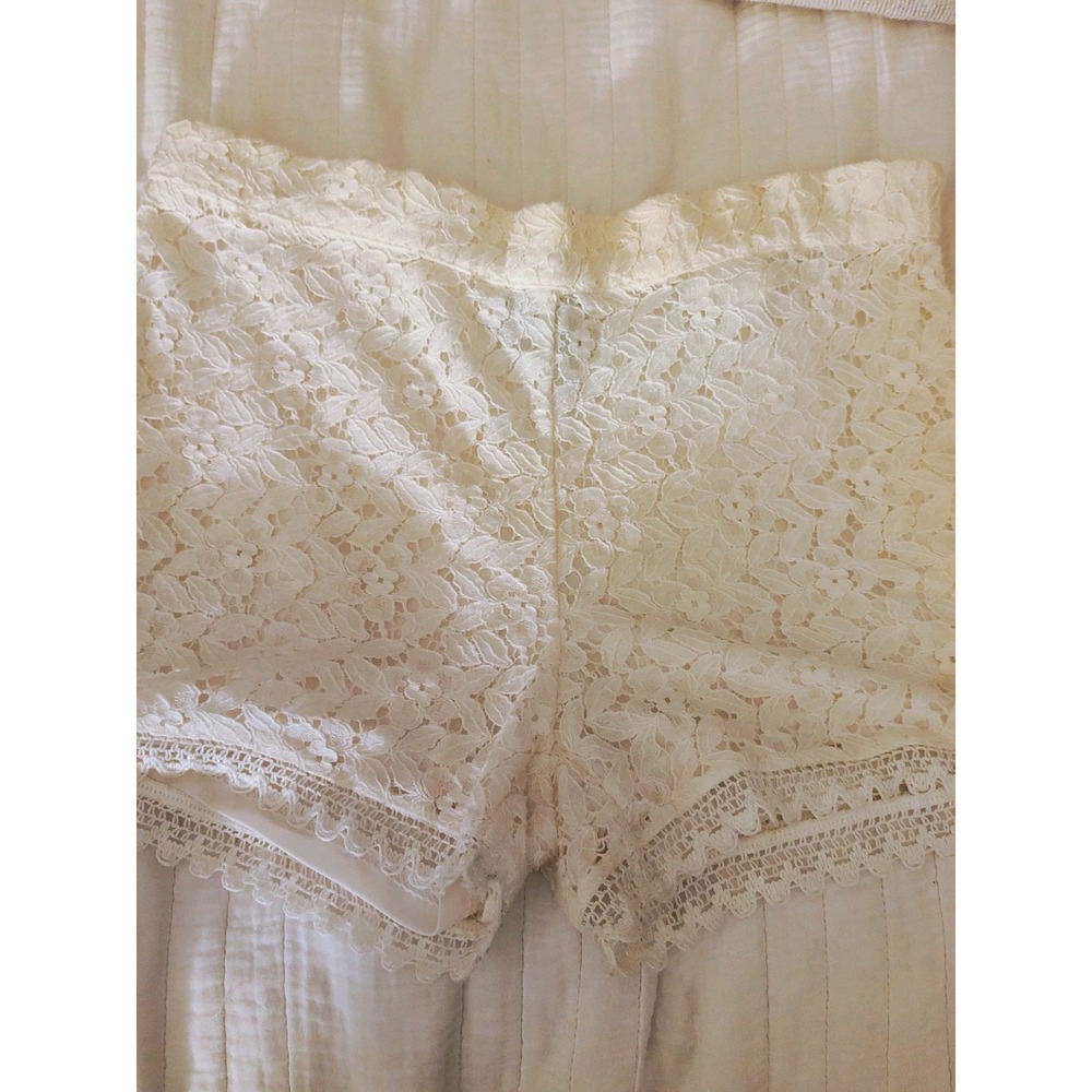 H&M Women's XS Ivory Floral Lace High Waist Shorts Romantic Cottagecore